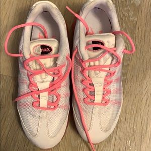 NWOT Women’s Nike AirMax